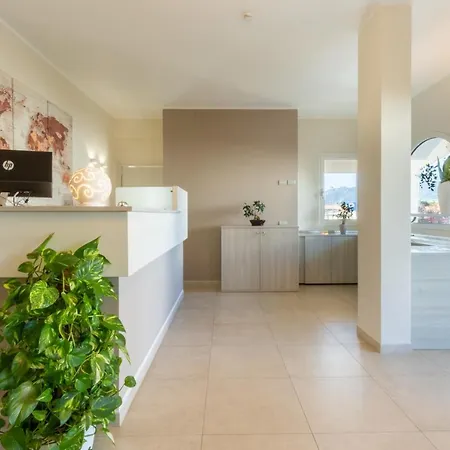 New Ca'mea 호텔 3*